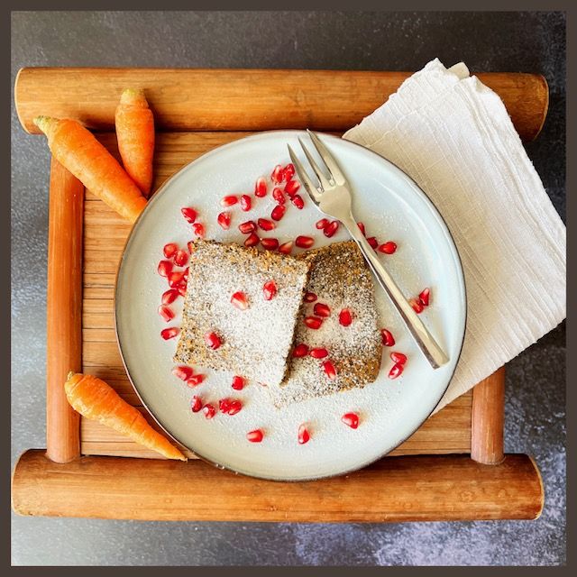 Karotten-Kuchen mit Mohn