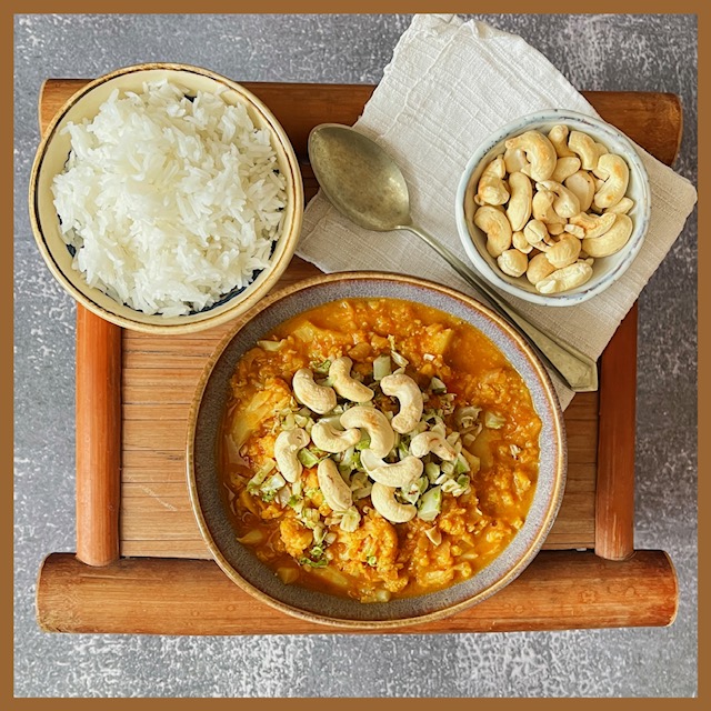 Curry mit Blumenkohl und Linsen