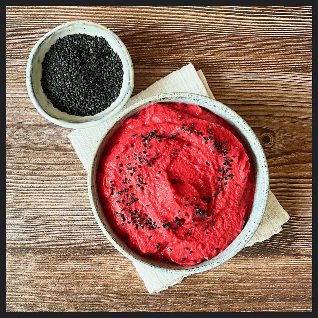 Hummus mit roten Rüben